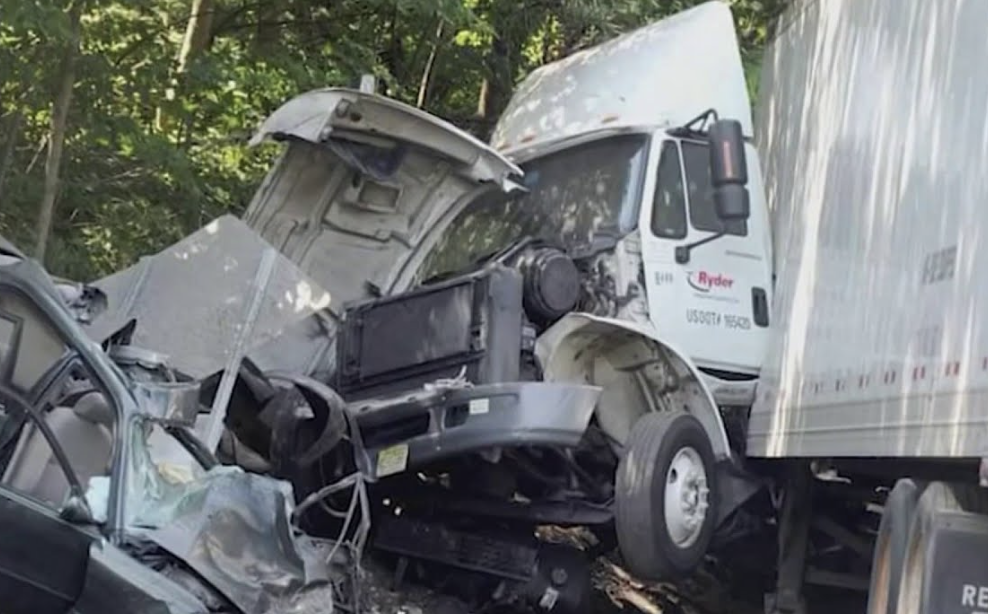 等红灯滑手机也违规?宾州新交规上线!手机禁令今天正式生效!